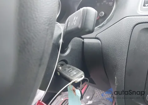 2017 Volkswagen Jetta 1.4T S z USA, uszkodzony, nr VIN 3VW2B7AJ0HM363889